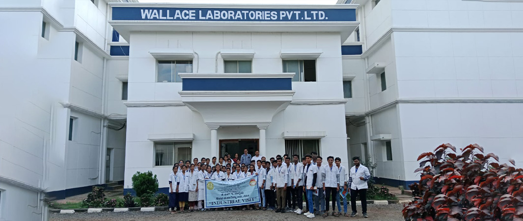 KLE College Gadag visited wallance laboratories